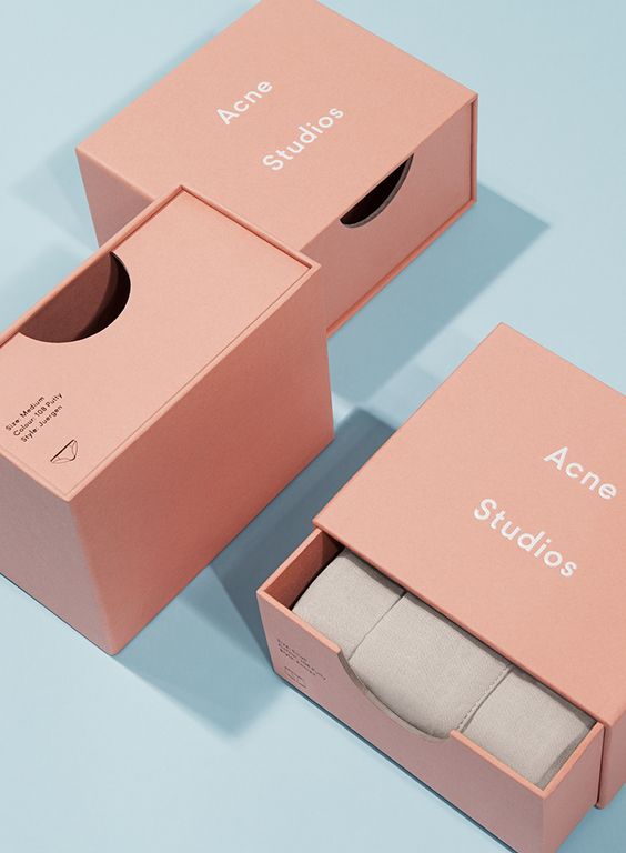 Acne Studios服飾包裝盒